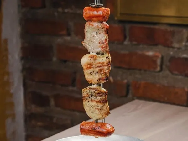 Brocheta mixta